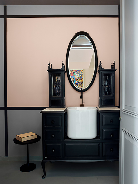 Beautiful Black Dressing Table with Oval Mirror - Beautiful Homes