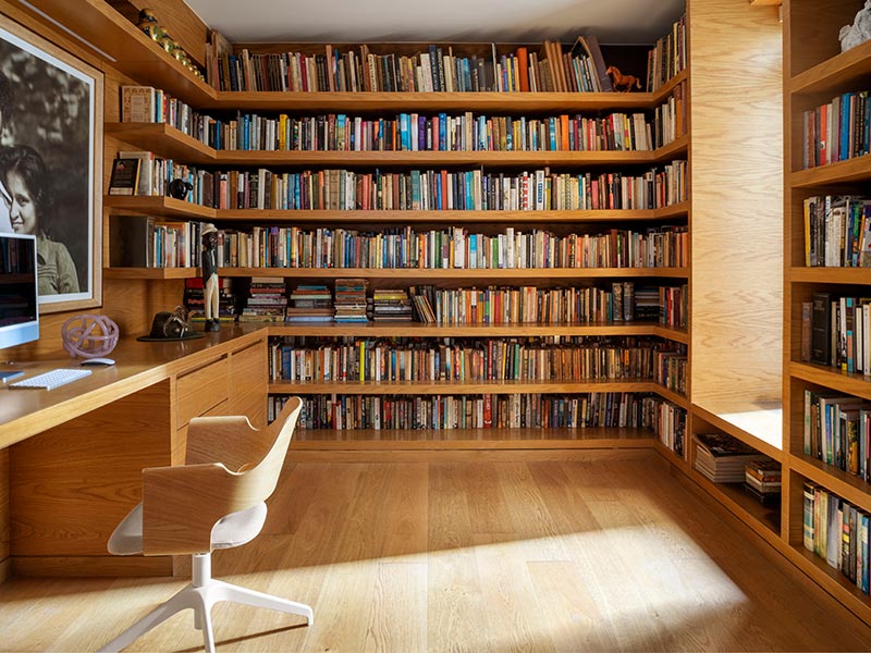 Full Length Book Shelf in Library - Beautiful Homes