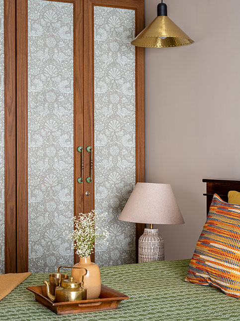 Wardrobe with wooden frames – Beautiful Homes