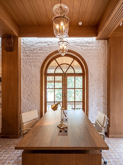 Arched Doors to Create an Old-World Charm. - Beautiful Homes