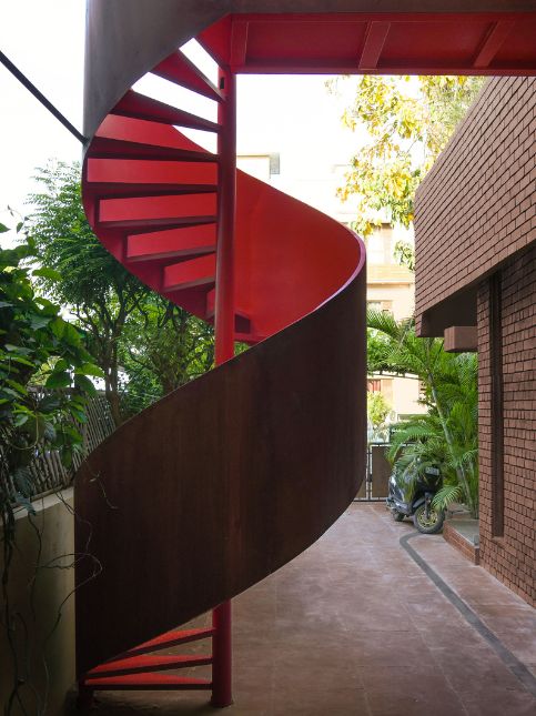 Spiral red staircase design for exterior – Beautiful Homes