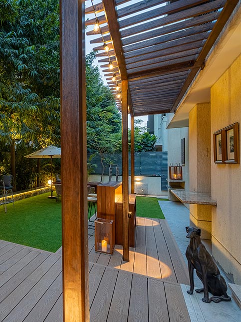 Square pillar tiles design - Beautiful Homes