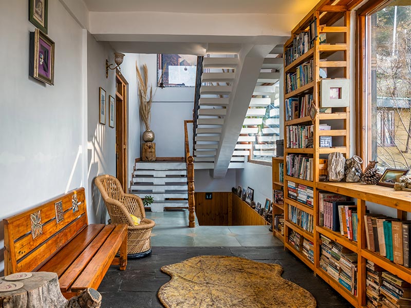 Wooden finish living room design – Beautiful Homes