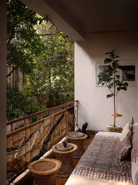 Simple modern balcony design - Beautiful Homes