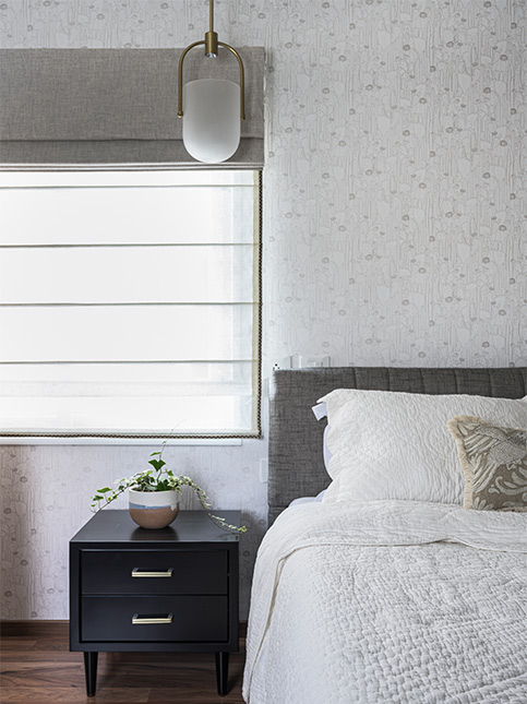 Small Black Cubic Corner Table - Beautiful Homes
