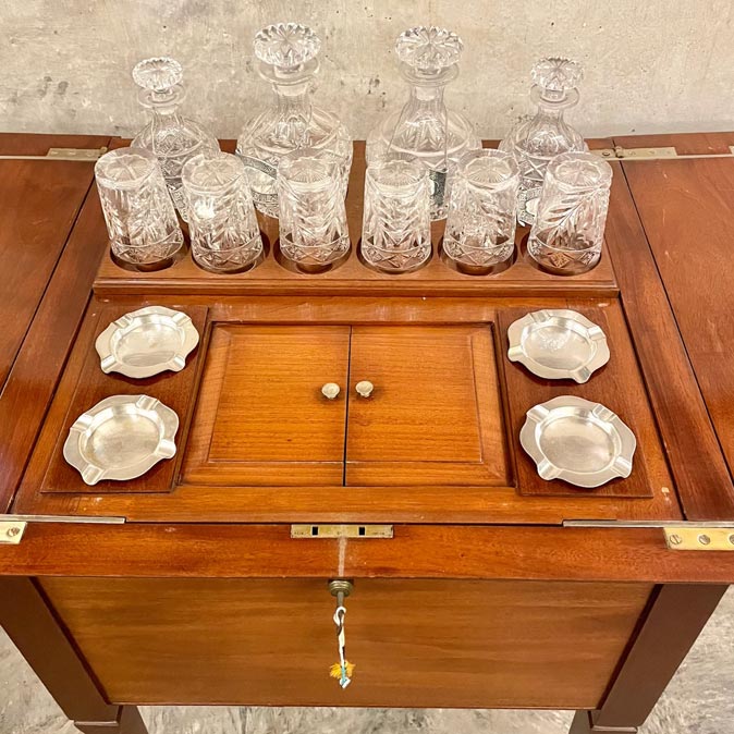 Regency Metamorphic Bar by Pooranawalla - Beautiful Homes