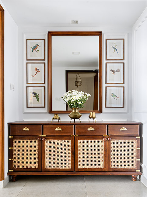 Basic Plain Brown Hallway Mirror Design - Beautiful Homes