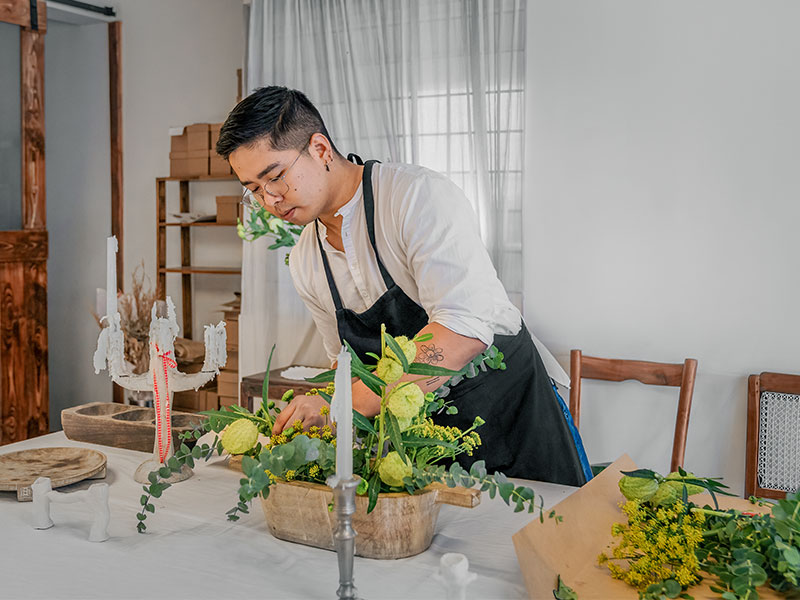 Festive table setup – Beautiful Homes