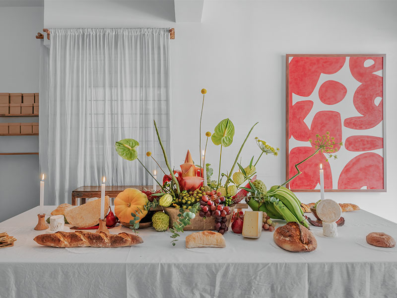 Vibrant festive tablescape – Beautiful Homes