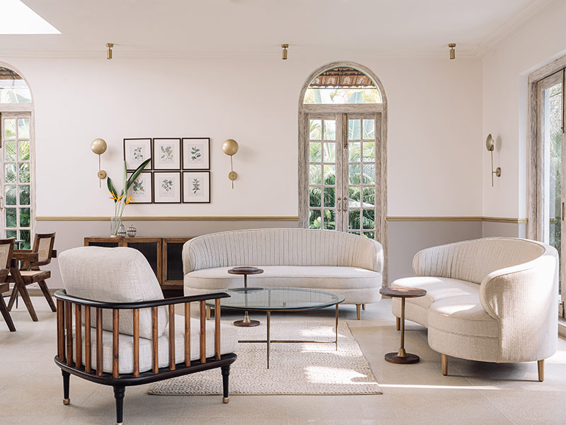 Elegant Cream Sofa Set in Living Room - Beautiful Homes