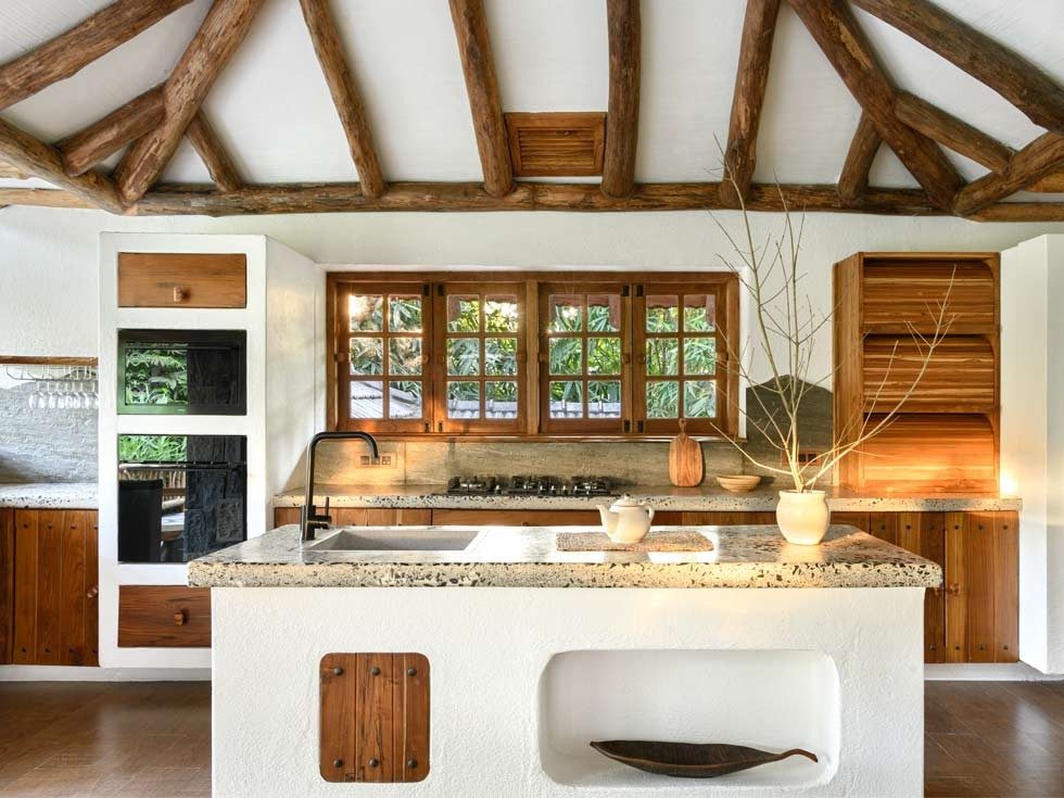 Beautiful White Themed Kitchen - Beautiful Homes