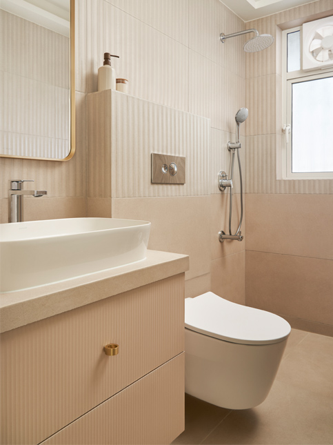 Warm Neutral Aesthetic Finish in Bathroom - Beautiful Homes