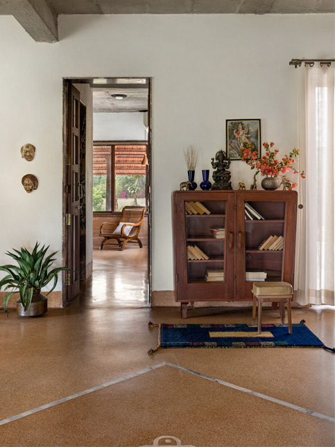 Wooden crockery unit design – Beautiful Homes