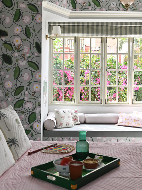 Simple floral bedroom design – Beautiful Homes