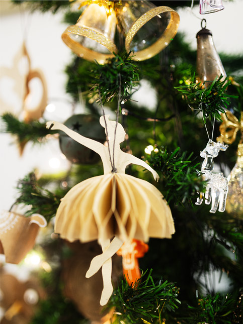 Brown paper ballerina – Beautiful Homes