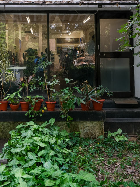 Sliding doors with small planters - Beautiful Homes