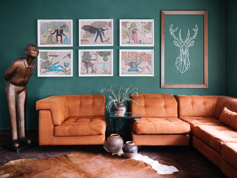 Living room with double colour drenching – Beautiful Homes