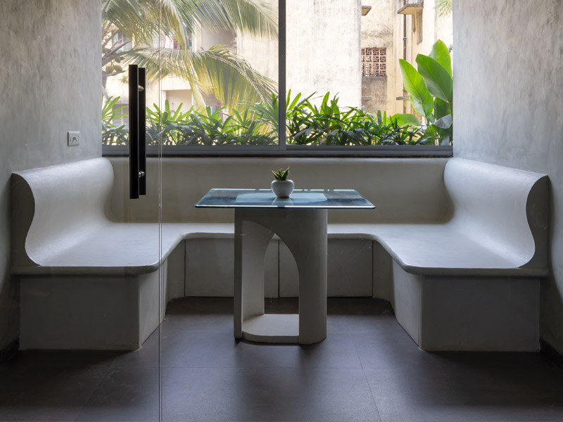 Curved built in seating – Beautiful Homes