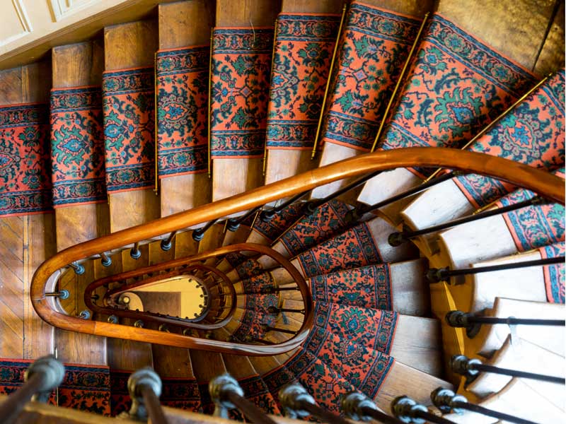 Floral Stair Carpet Design - Beautiful Homes