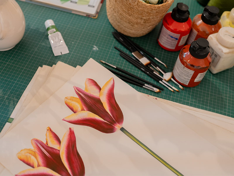 Beautiful hand painted flowers – Beautiful Homes