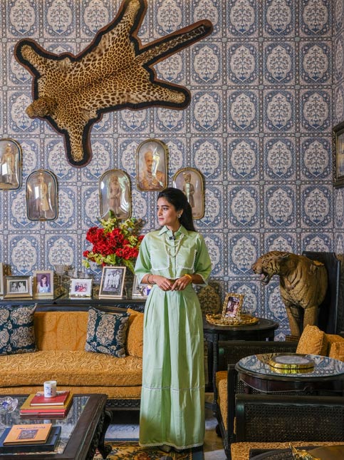 Stylish living room wallpaper design – Beautiful Homes