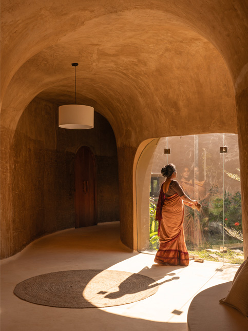 Cavernous hallway – Beautiful Homes