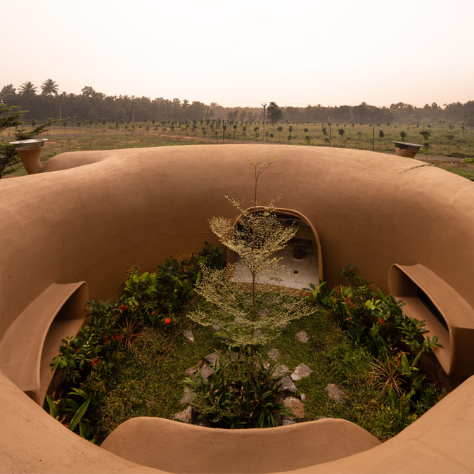 Courtyard garden – Beautiful Homes