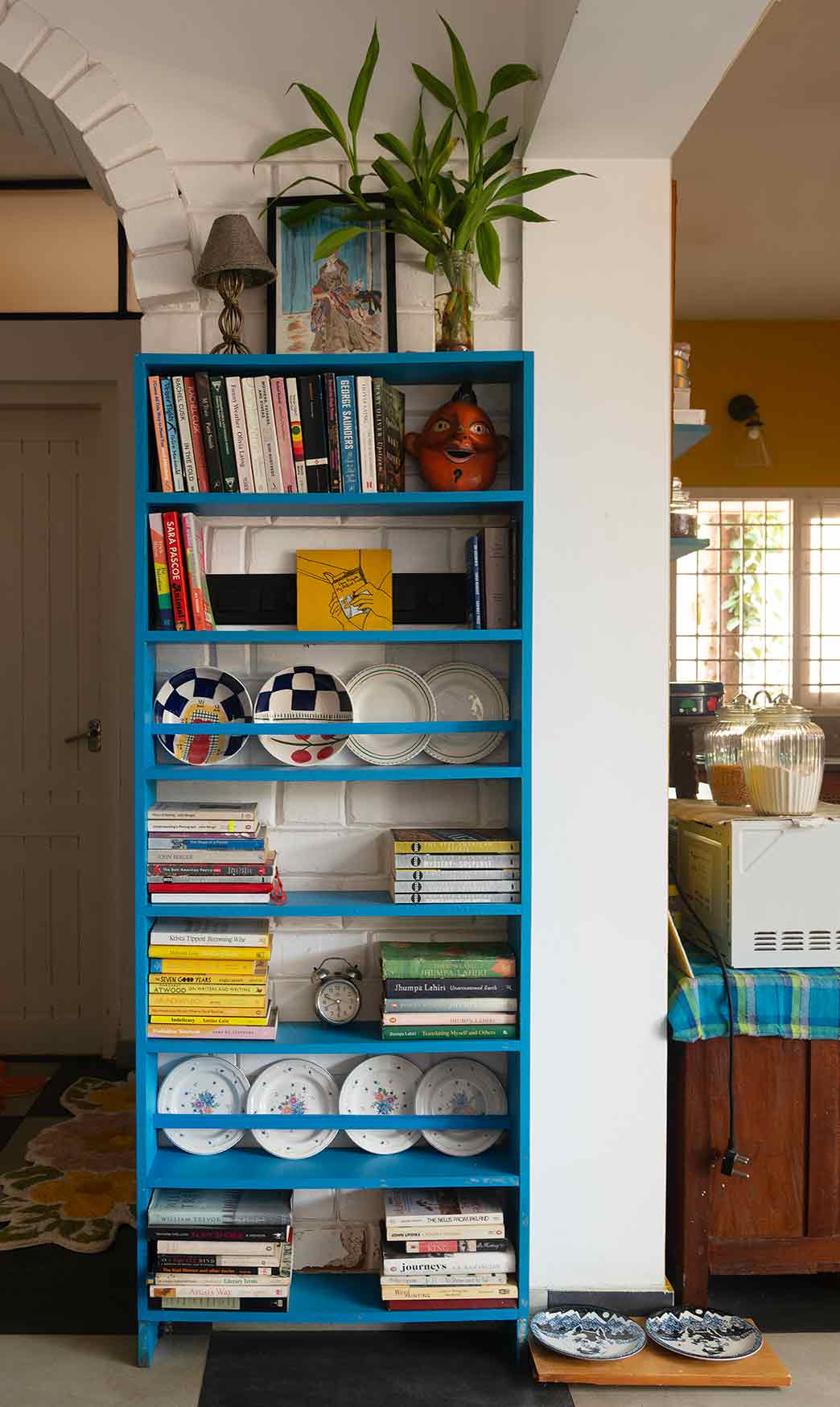 Bue bookshelf design - Beautiful Homes