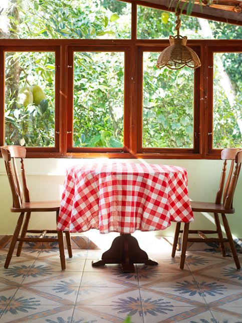 Two-seater dining table - Beautiful Homes
