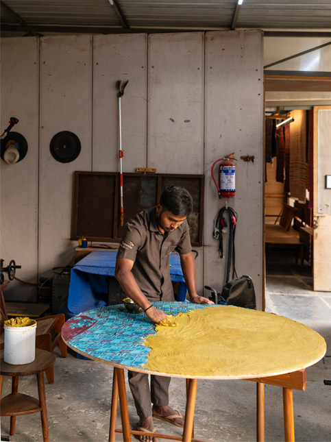Process of Making Round Dining Table - Beautiful Homes