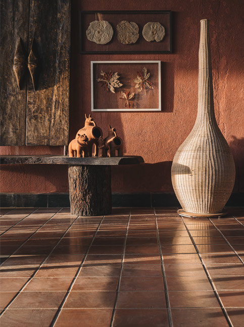 Stunning Life Size Vase in White Colour - Beautiful Homes