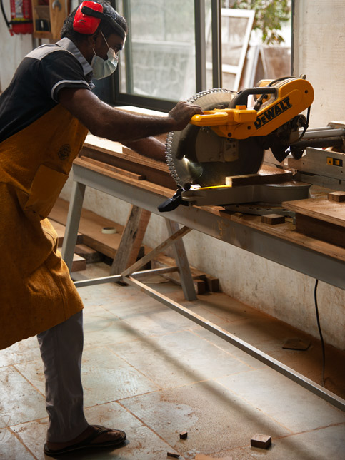 Wood Cutting Process - Beautiful Homes