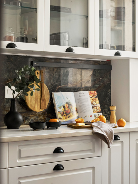 Vintage Kitchen Cabinets - Beautiful Homes