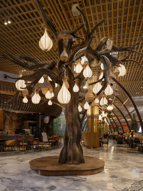 Tree Décor with Beautiful Warm Lighting - Beautiful Homes