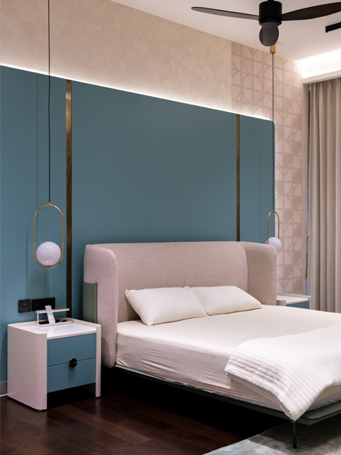 Bedroom with wood flooring – Beautiful Homes