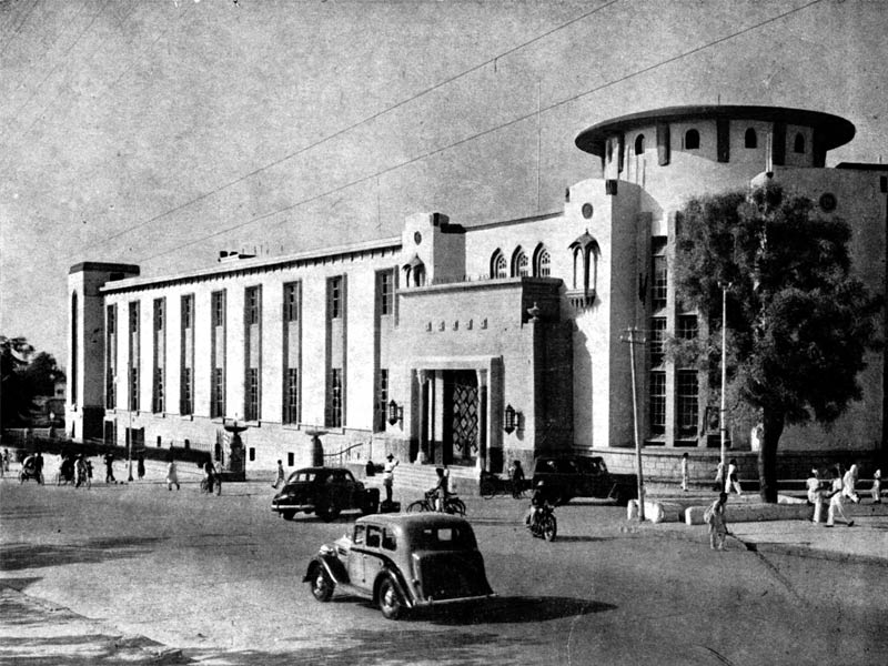 State Bank of Hyderabad Building Near Gunfoundry - Beautiful Homes