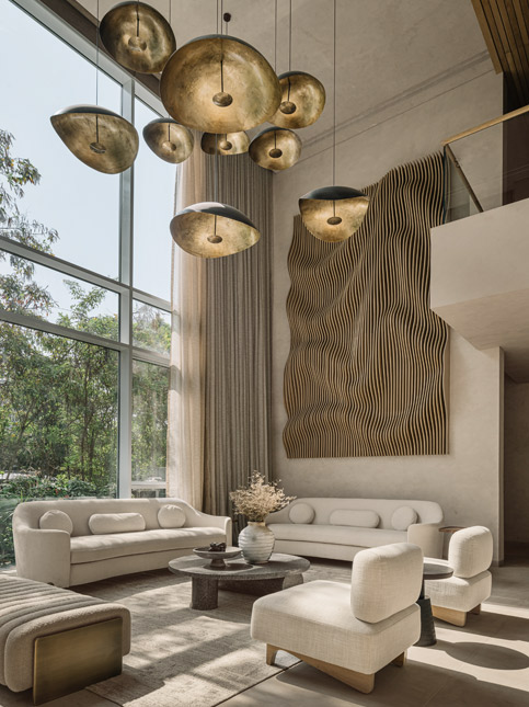 Minimalistic White and Black Quirk Studio - Beautiful Homes