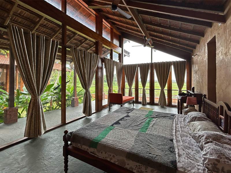 Open bedroom – Beautiful Homes