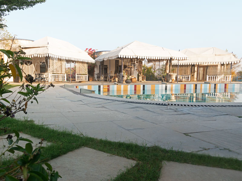 Poolside heart of farm – Beautiful Homes