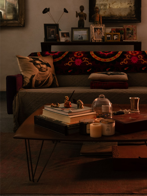 Reunited travel figurines – Beautiful Homes