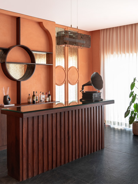 Black floor bar area – Beautiful Homes