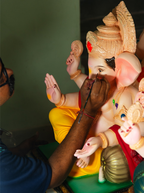 Artisan crafting idol – Beautiful Homes