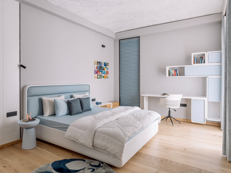 Functional and modern daughter’s bedroom designed for personal style – Beautiful Homes