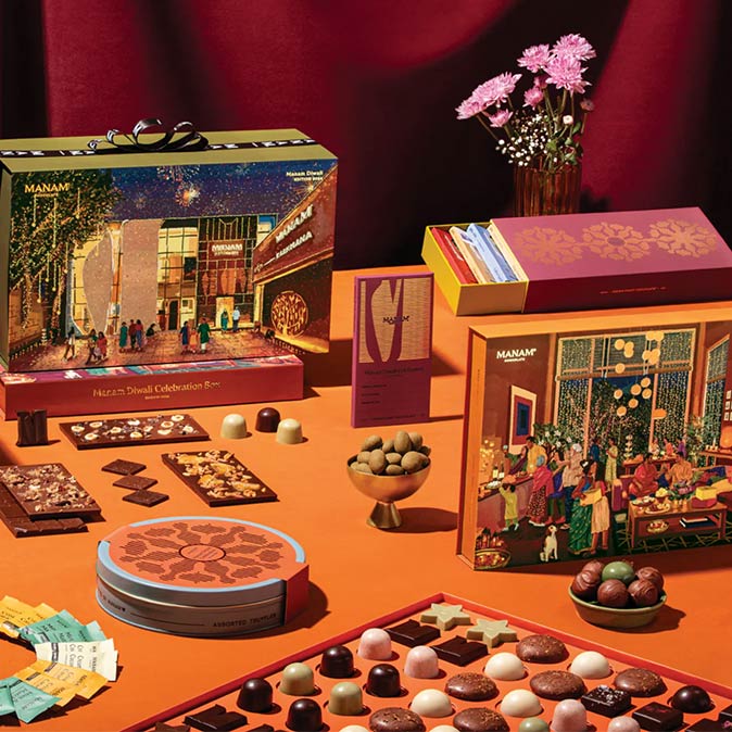 Manam Chocolate Tablet Library gift box with assorted bars - Beautiful Homes