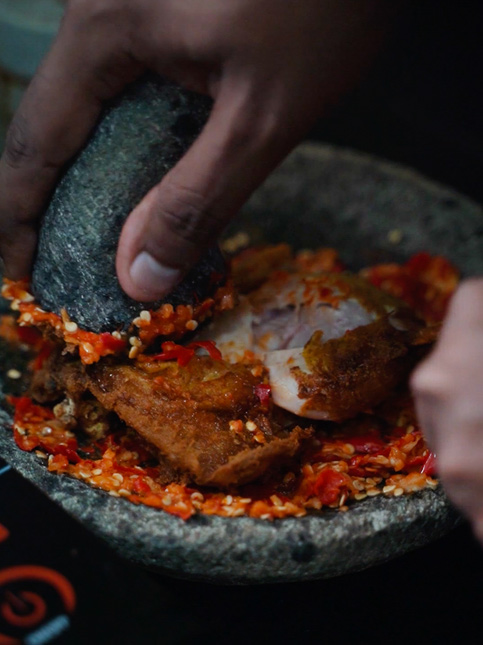 Preparing Indonesian ayam penyet – Beautiful Homes