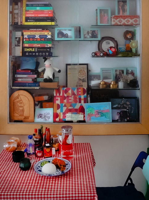 Dining room with cookbook collection – Beautiful Homes