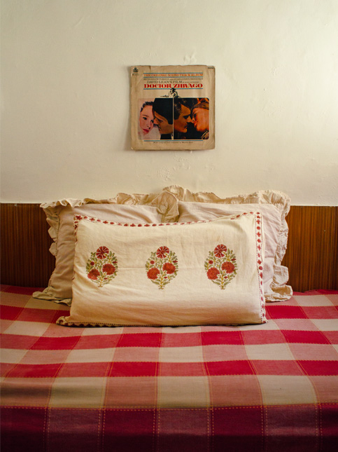 Ishita’s bed, with a Doctor Zhivago poster from an afternoon vinyl hunt with her best friend – Beautiful Homes