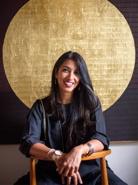 Portrait with golden art backdrop – Beautiful Homes