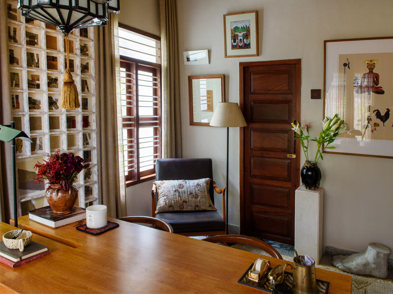 Wood-accented home office interior – Beautiful Homes