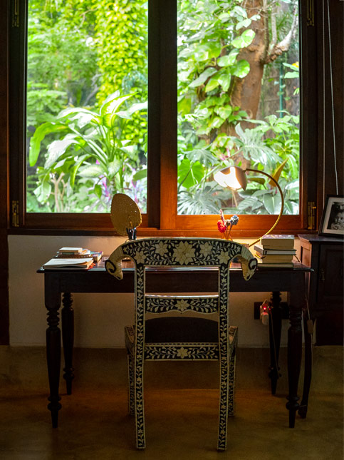 Soft desk lamp lighting Meera’s workspace – Beautiful Homes